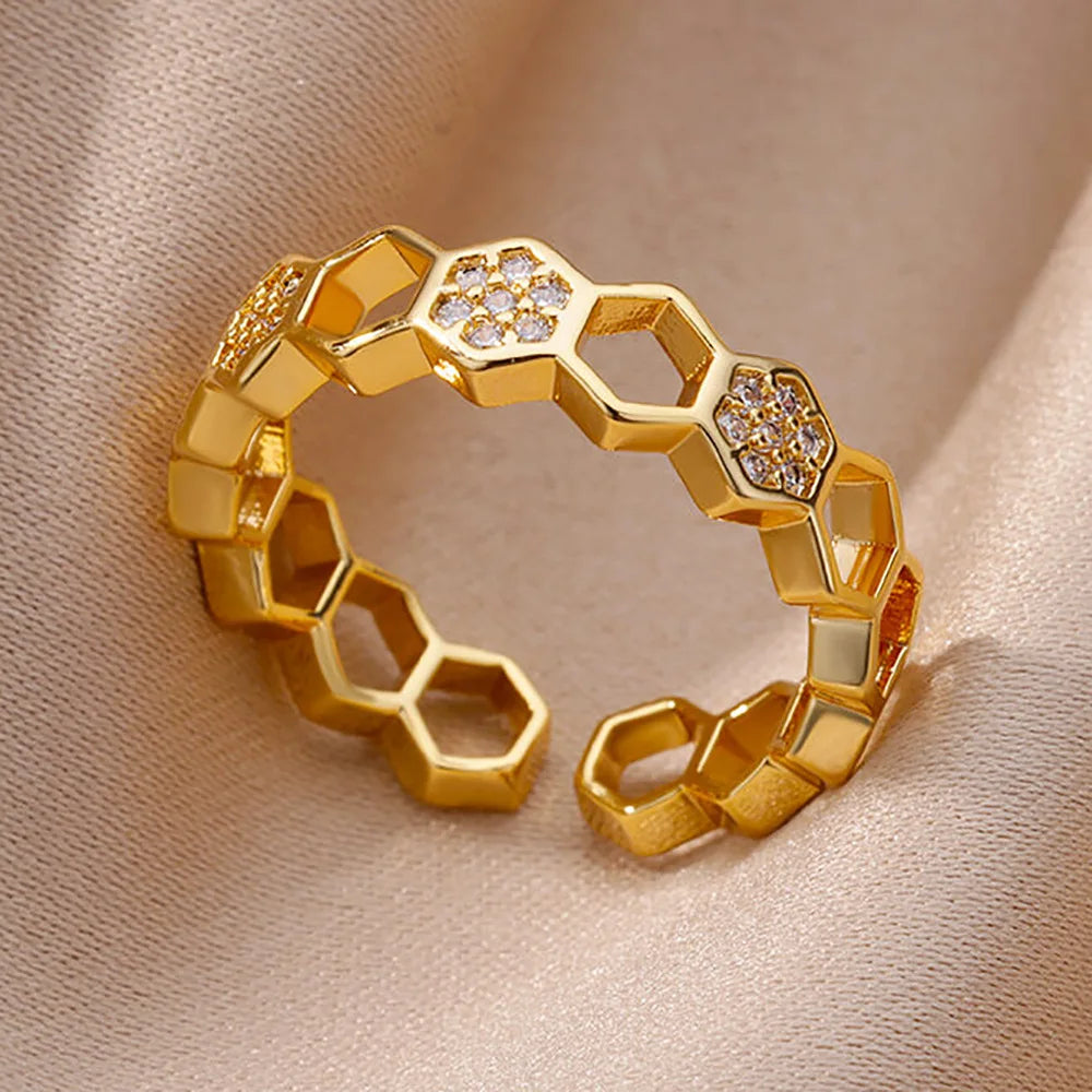 Lilura Gold Rings