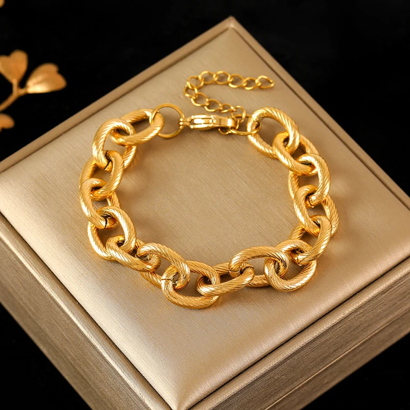 Quin Gold Bracelet