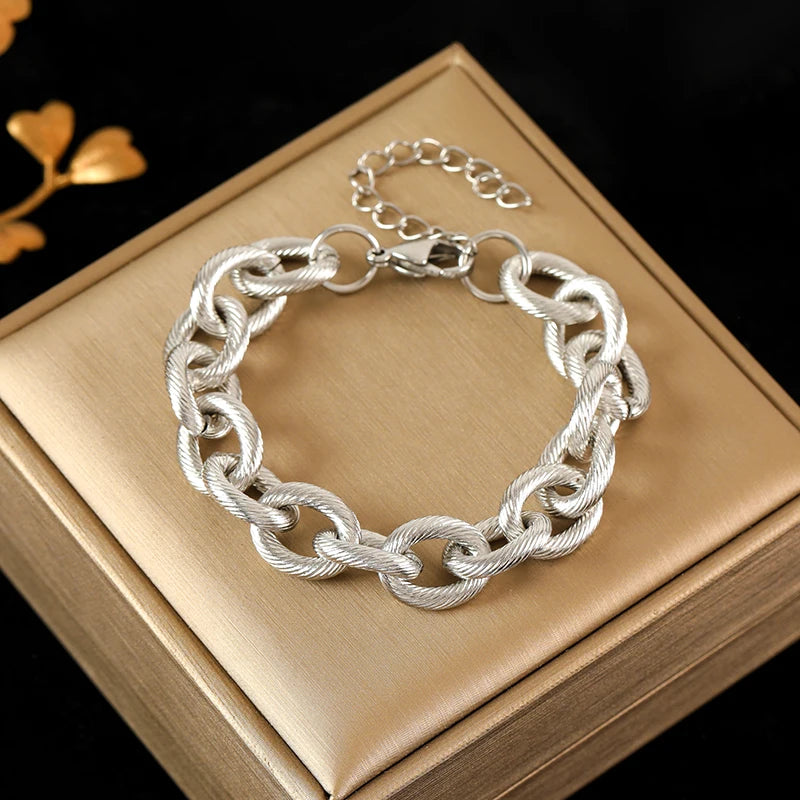 Quin Gold Bracelet